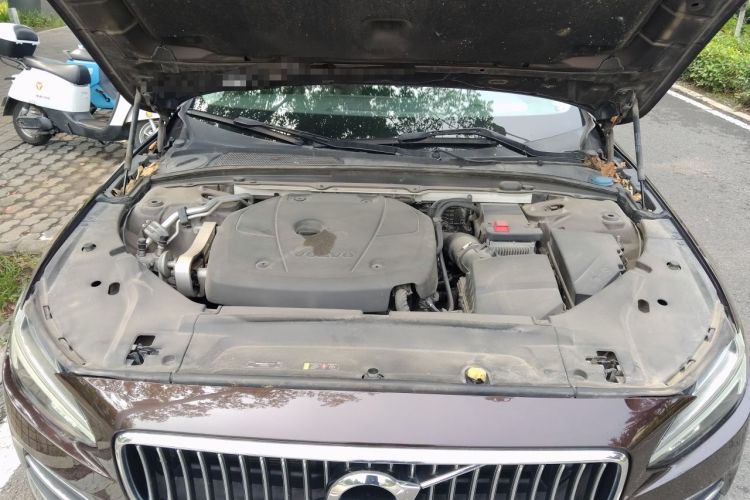Used Volvo S90 2017 T4 Zhiyi Edition Engine Bay