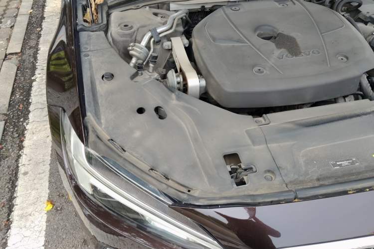 Used Volvo S90 2017 T4 Zhiyi Edition Engine Bay Right