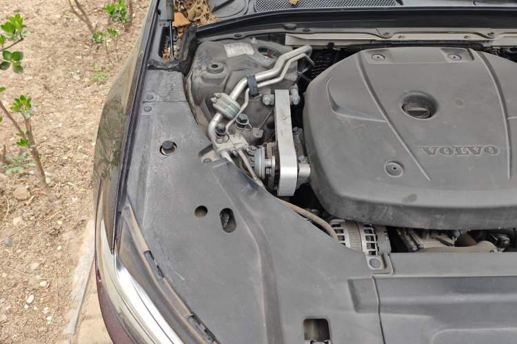 Used Volvo S90 2017 T5 Zhiyuan Edition Engine Bay Right