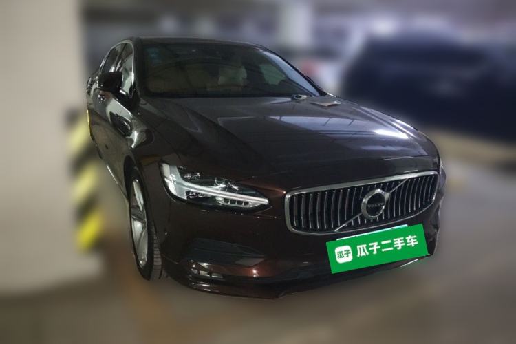 Used Volvo S90 2017 T4 Zhiyuan Edition Front Right 45 Deg