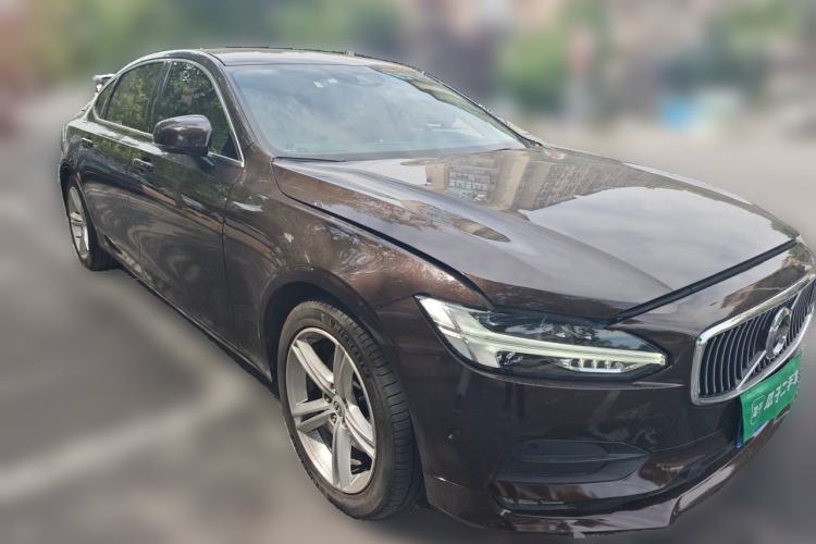 Used Volvo S90 2017 T4 Zhiyuan Edition Front Right 45 Deg
