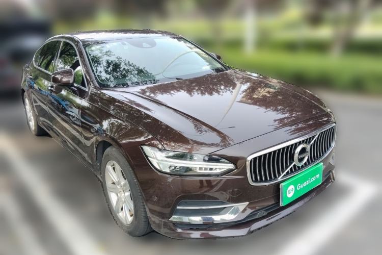 Used Volvo S90 2017 T4 Zhiyi Edition Front Right 45 Deg