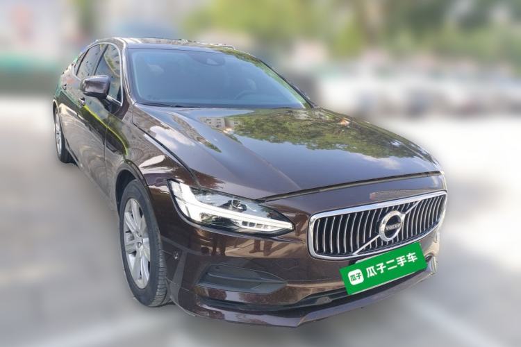 Used Volvo S90 2017 T4 Zhiyi Edition Front Right 45 Deg