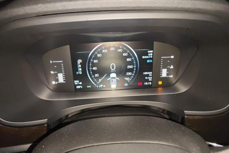 Used Volvo S90 2017 T4 Zhiyuan Edition Instrument Cluster