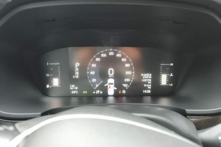 Used Volvo S90 2017 T4 Zhiyuan Edition Instrument Cluster