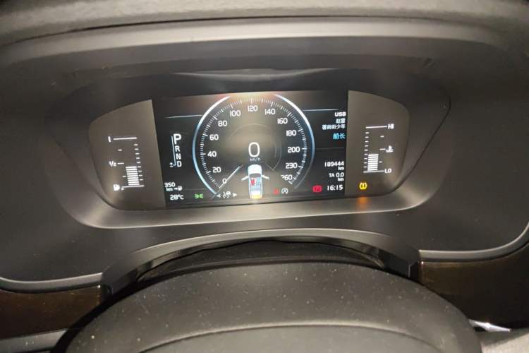 Used Volvo S90 2017 T4 Zhiyuan Edition Odometer Close Up