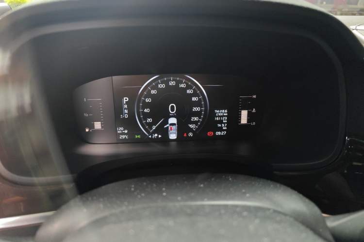 Used Volvo S90 2017 T4 Zhiyuan Edition Odometer Close Up