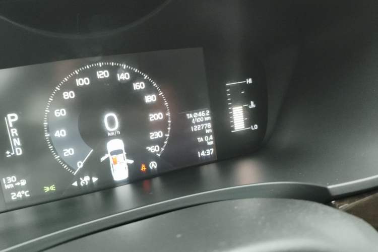 Used Volvo S90 2017 T4 Zhiyuan Edition Odometer Close Up