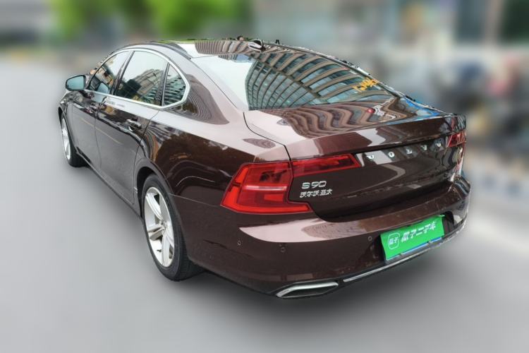 Used Volvo S90 2017 T4 Zhiyuan Edition Rear Left 45 Deg