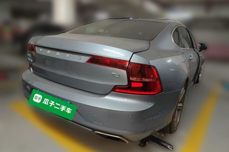 Used Volvo S90 2017 T4 Zhiyuan Edition Rear Right 45 Deg