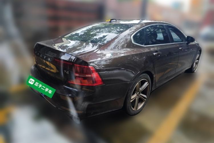 Used Volvo S90 2017 T4 Zhiyuan Edition Rear Right 45 Deg