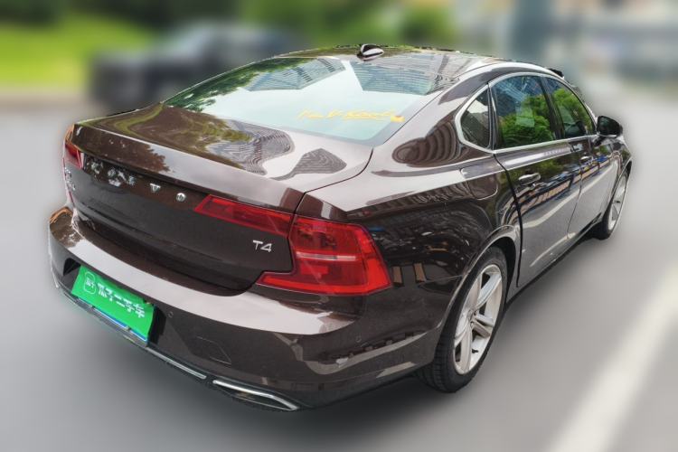 Used Volvo S90 2017 T4 Zhiyuan Edition Rear Right 45 Deg
