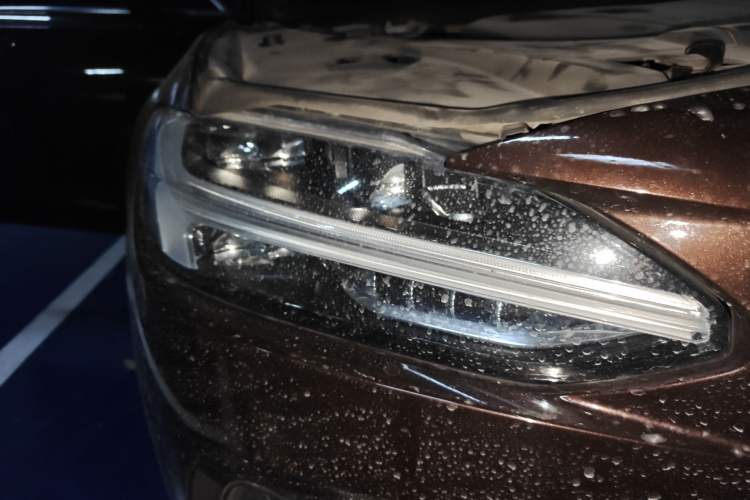 Used Volvo S90 2017 T4 Zhiyuan Edition Right Front Headlight