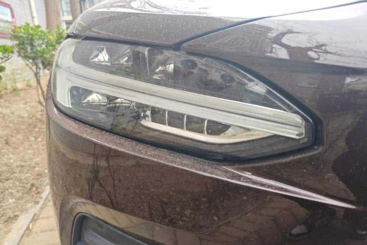 Used Volvo S90 2017 T5 Zhiyuan Edition Right Front Headlight