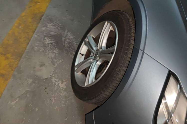 Used Volvo S90 2017 T4 Zhiyuan Edition Right Front Wheel Hub
