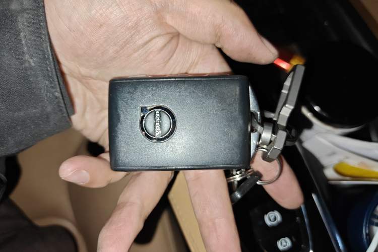 Used Volvo S90 2017 T4 Zhiyuan Edition Vehicle Key