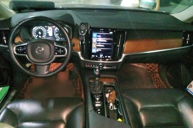 Used Volvo S90 2017 T5 Smart Luxury Edition Center Console