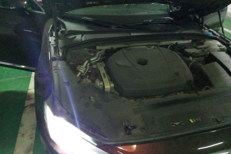Used Volvo S90 2017 T5 Smart Luxury Edition Engine Bay Right