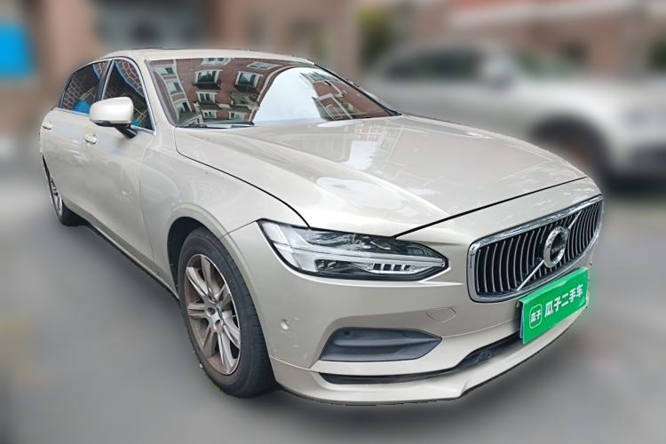 Used Volvo S90 2017 T4 Zhiyi Edition Front Right 45 Deg