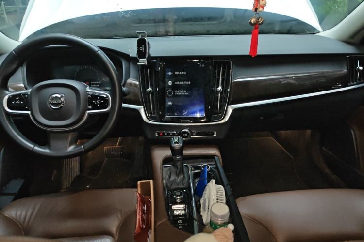 Used Volvo S90 2017 T4 Zhiyuan Edition Center Console
