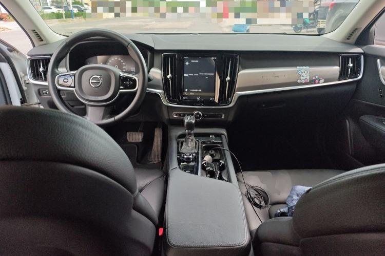 Used Volvo S90 2017 T4 Zhiyi Edition Center Console