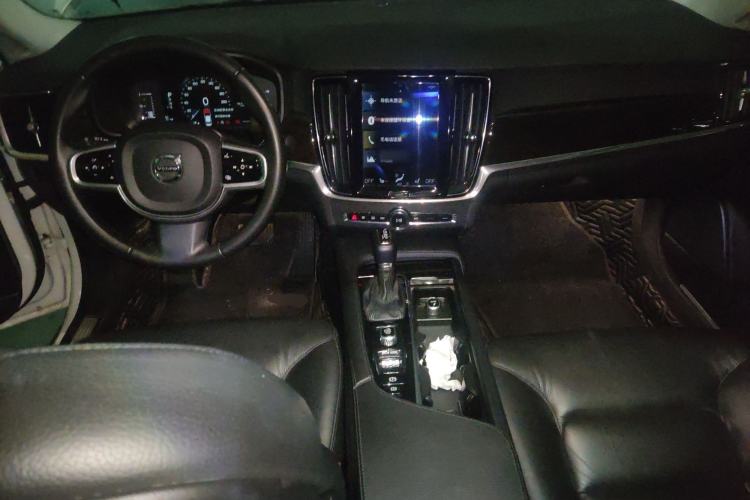 Used Volvo S90 2017 T4 Zhiyuan Edition Center Console