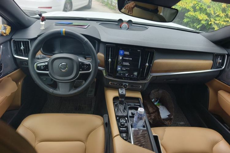 Used Volvo S90 2017 T4 Zhiyuan Edition Center Console