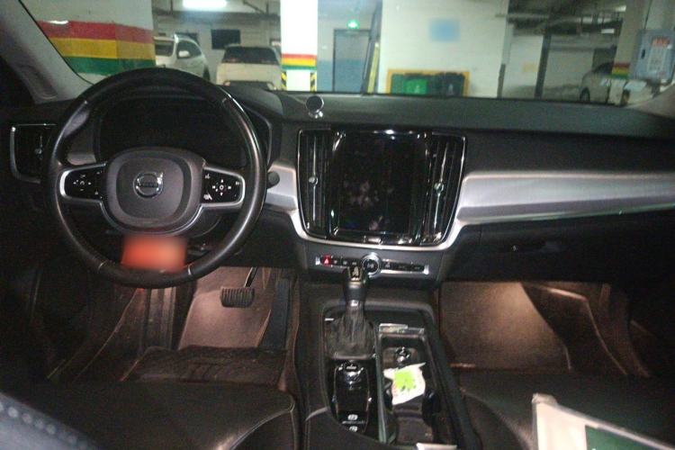 Used Volvo S90 2017 T4 Zhiyi Edition Center Console