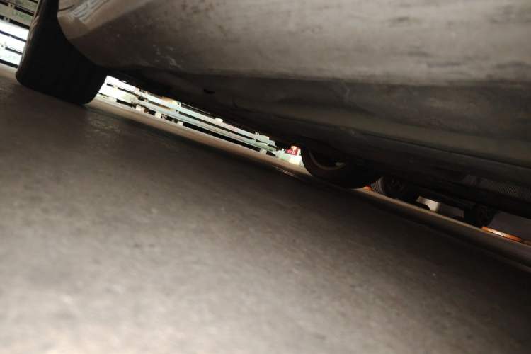 Used Volvo S90 2017 T4 Zhiyuan Edition Chassis Front Left