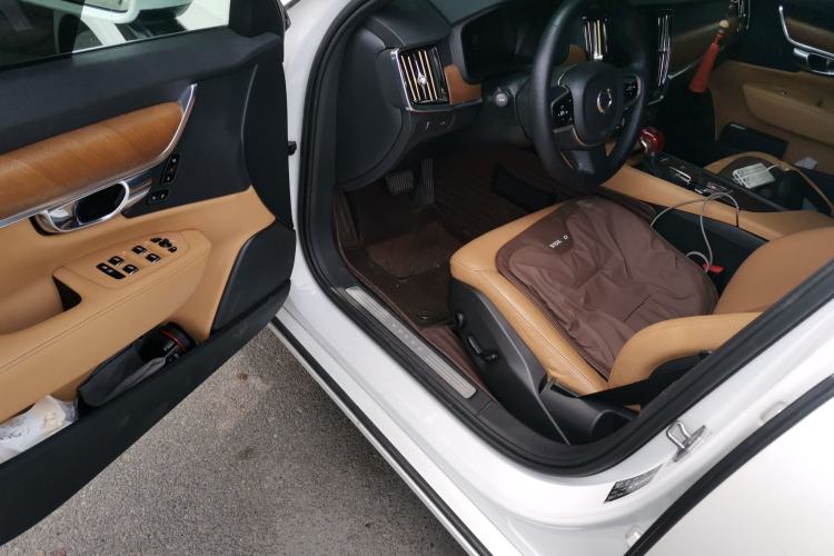 Used Volvo S90 2017 T5 Smart Luxury Edition Driver Seat