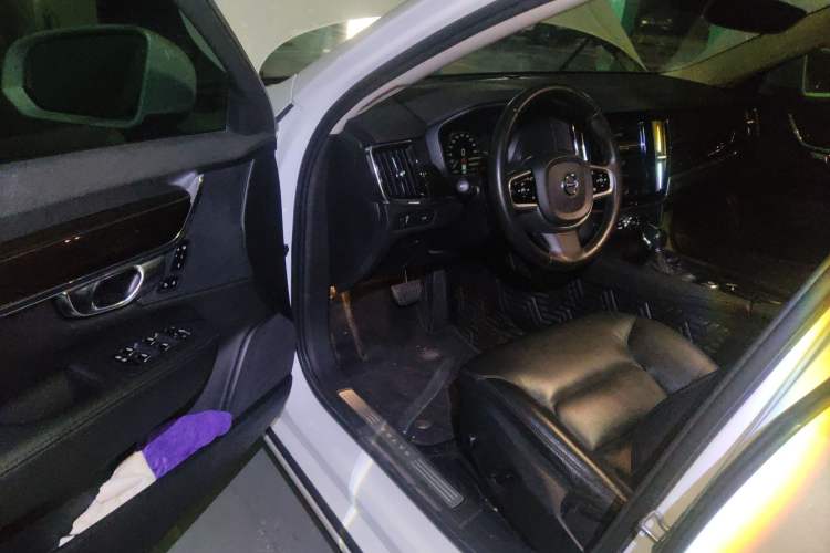 Used Volvo S90 2017 T4 Zhiyuan Edition Driver Seat