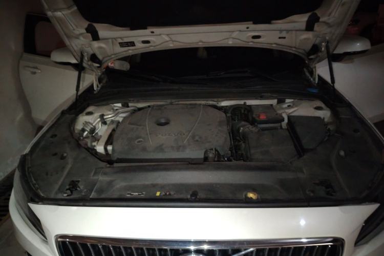 Used Volvo S90 2017 T4 Zhiyuan Edition Engine Bay