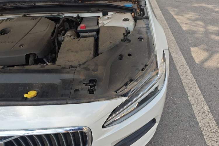 Used Volvo S90 2017 T4 Zhiyi Edition Engine Bay Left