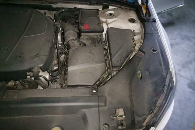Used Volvo S90 2017 T5 Prestige Edition Engine Bay Left