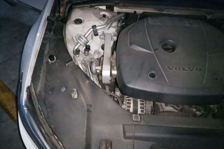Used Volvo S90 2017 T5 Prestige Edition Engine Bay Right