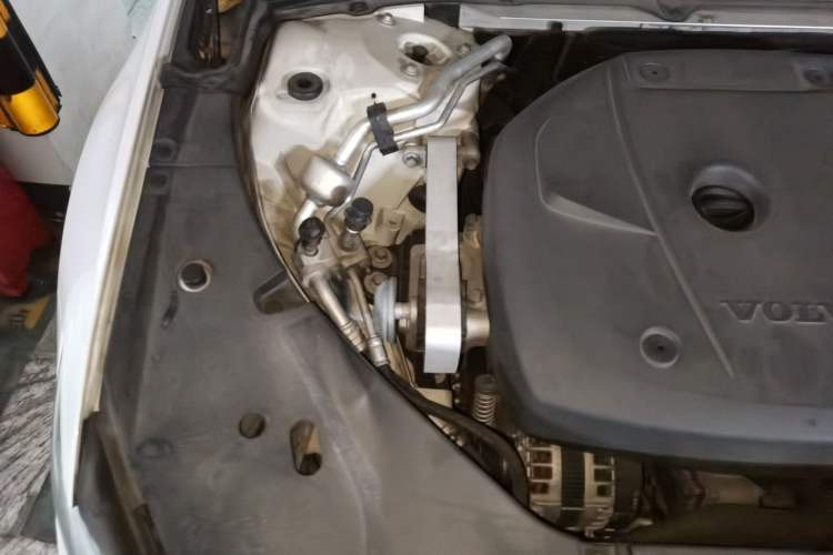 Used Volvo S90 2017 T4 Zhiyuan Edition Engine Bay Right