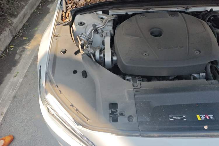 Used Volvo S90 2017 T4 Zhiyi Edition Engine Bay Right