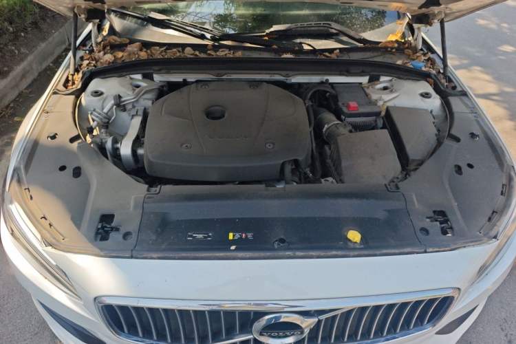 Used Volvo S90 2017 T4 Zhiyi Edition Engine Bay