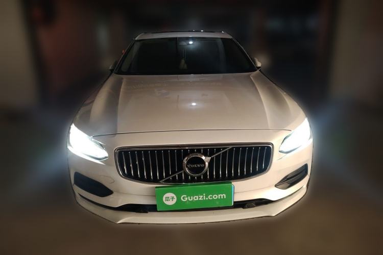 Used Volvo S90 2017 T4 Zhiyuan Edition Front