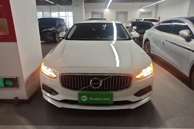 Used Volvo S90 2017 T5 Zhiyuan Edition Front