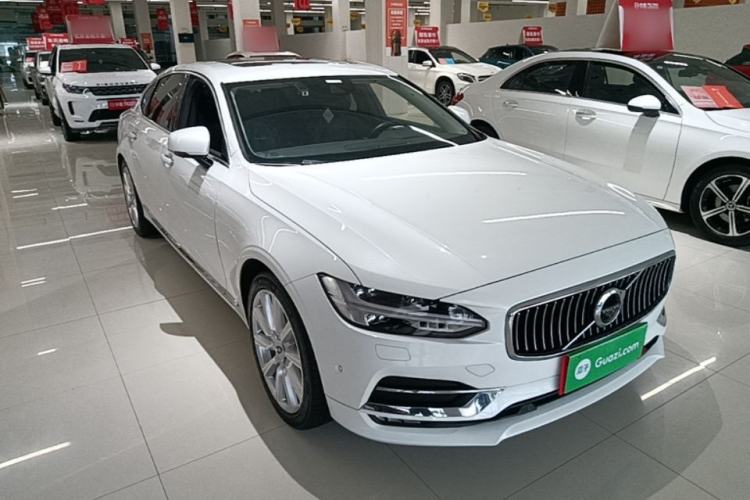 Used Volvo S90 2017 T5 Smart Luxury Edition Front Right 45 Deg