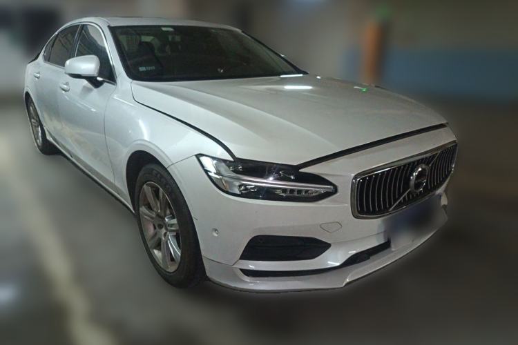 Used Volvo S90 2017 T4 Zhiyi Edition Front Right 45 Deg