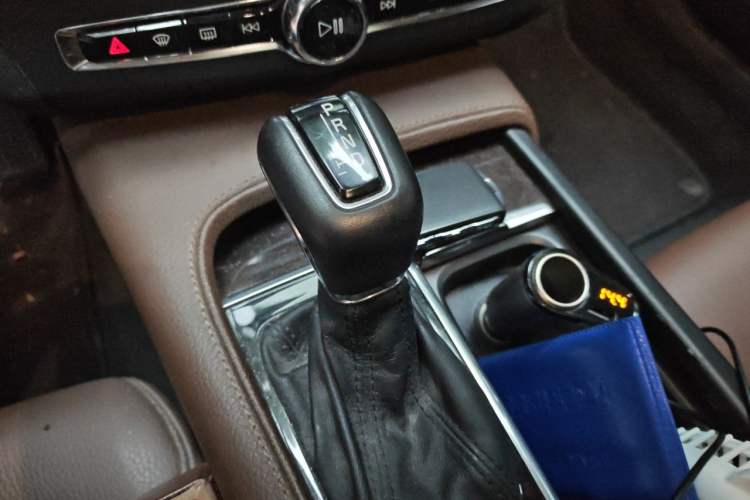 Used Volvo S90 2017 T4 Zhiyuan Edition Gear Lever