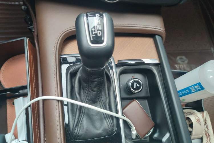 Used Volvo S90 2017 T5 Prestige Edition Gear Lever