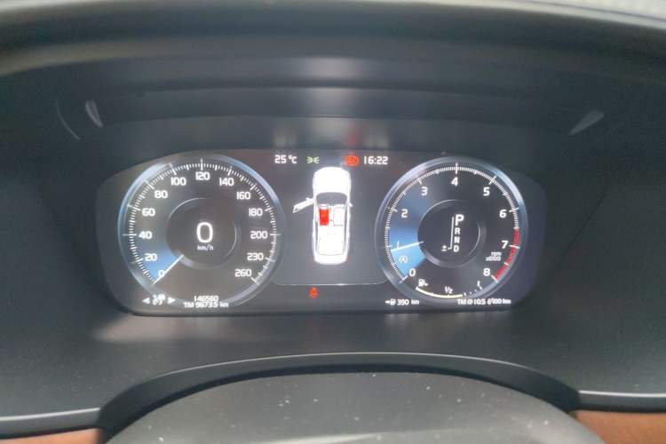 Used Volvo S90 2017 T5 Prestige Edition Instrument Cluster