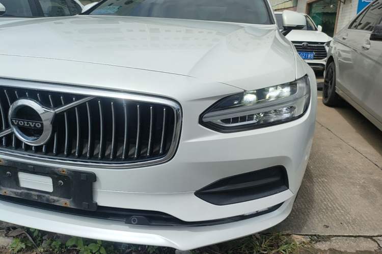 Used Volvo S90 2017 T5 Zhiyuan Edition Left Front Headlight