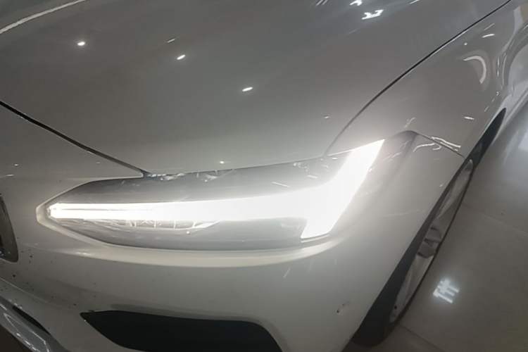 Used Volvo S90 2017 T4 Zhiyuan Edition Left Front Headlight
