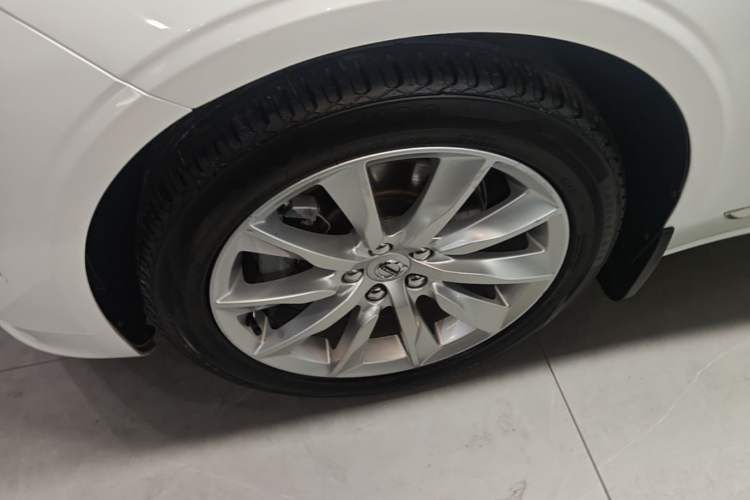 Used Volvo S90 2017 T5 Zhiyuan Edition Left Front Wheel Hub