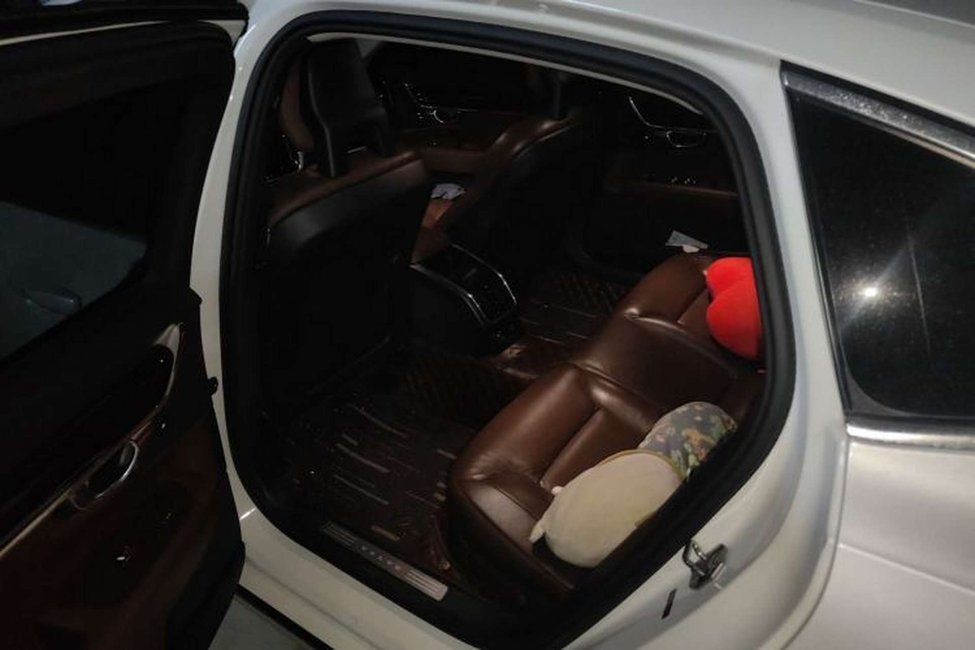 Used Volvo S90 2017 T5 Zhiyuan Edition Left Rear Seat