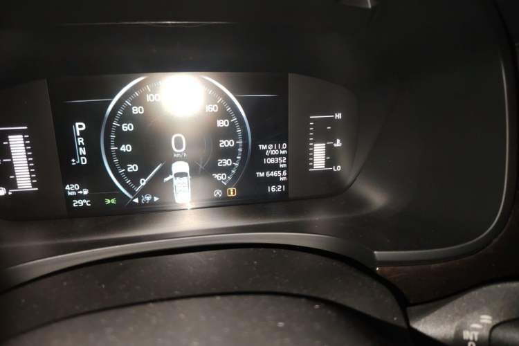 Used Volvo S90 2017 T4 Zhiyuan Edition Odometer Close Up